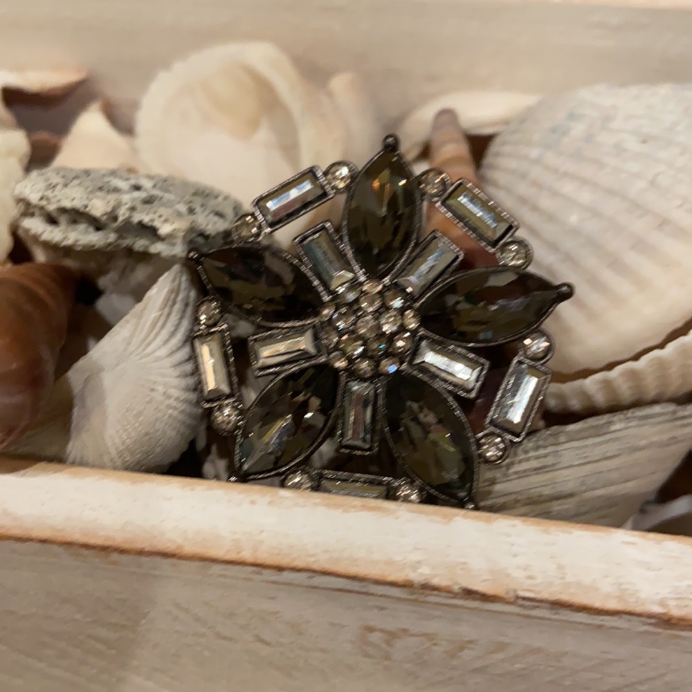 Premier Designs Brooch - Picture 7 of 15